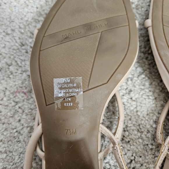 Marc Fisher Cream Sandals Minimalist Design Square-Toe - Picture 6 of 11